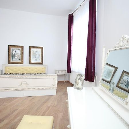 Przestronny Apartament Appartement Kaliszki Kamer foto
